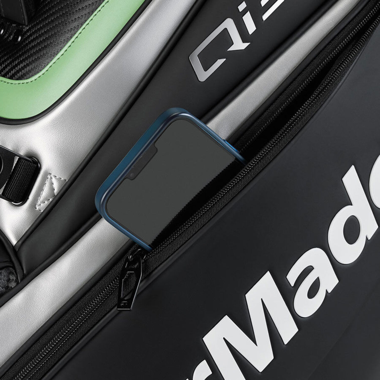 TaylorMade Qi35 Tour Stand Bag