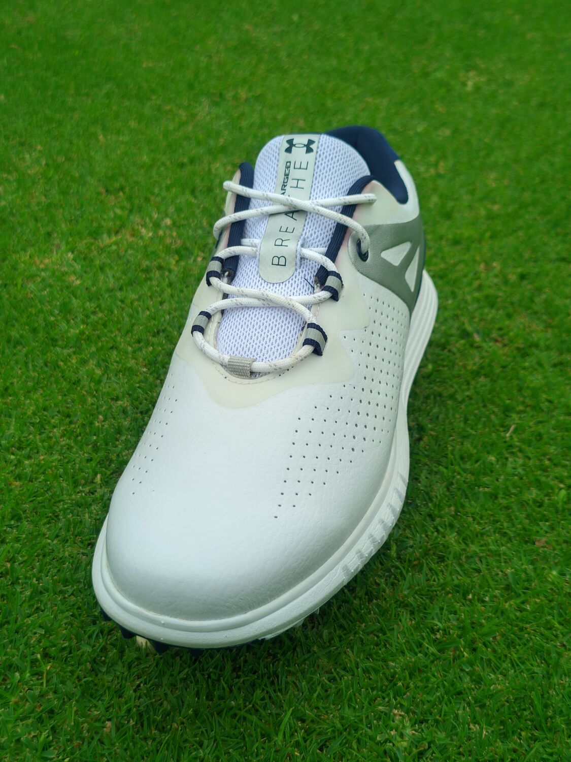 Under Armour UA Charged Breathe Spikeless Talla 6