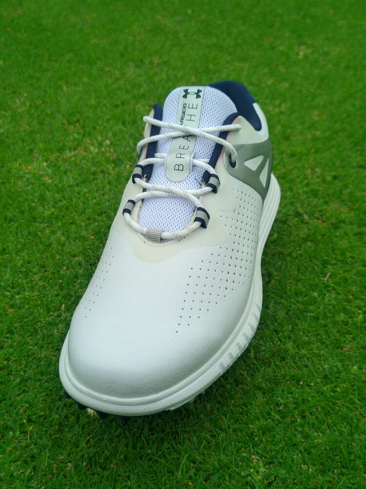 Under Armour UA Charged Breathe Spikeless Talla 6
