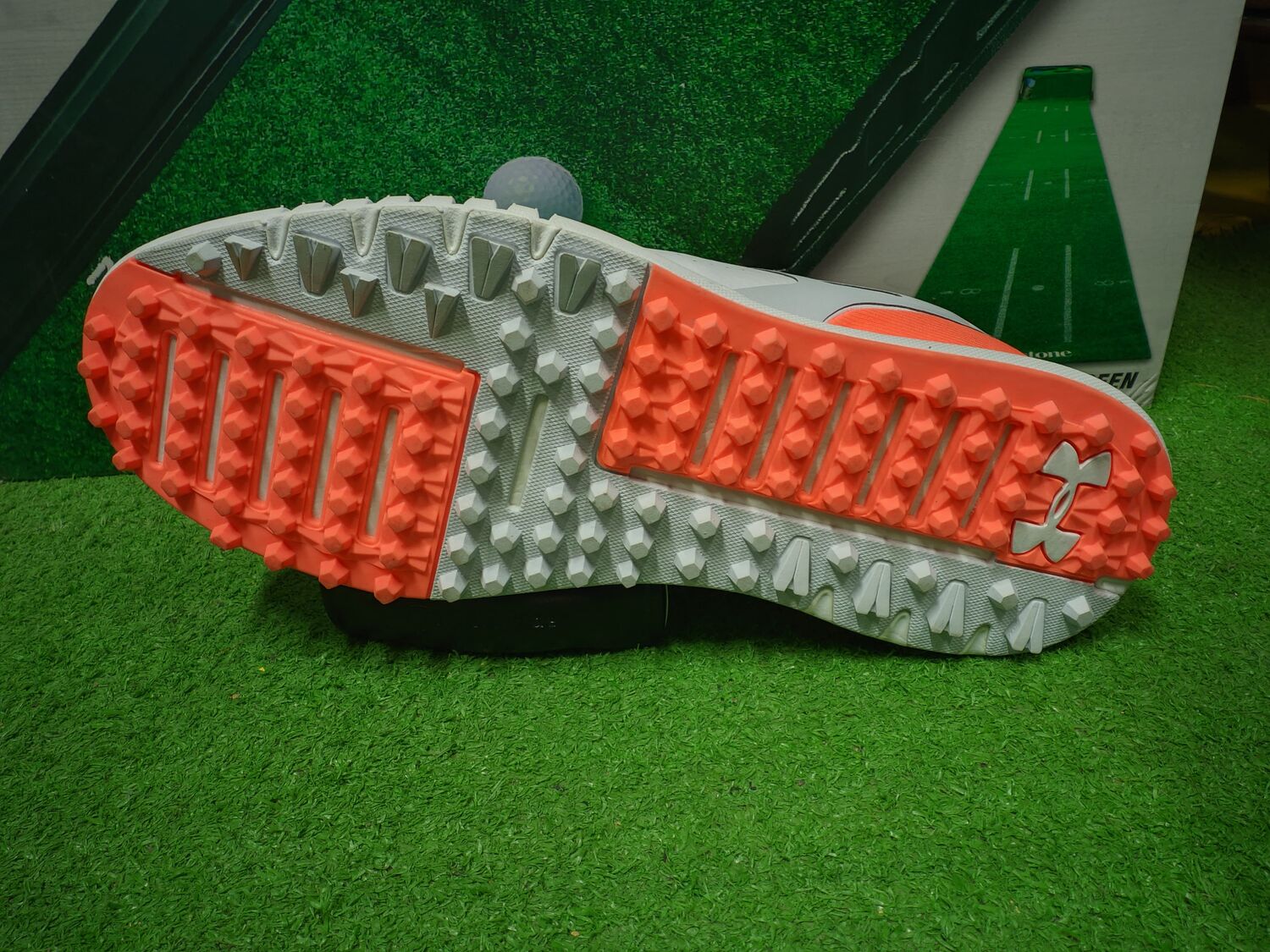 Under Armour UA Charged Breathe Spikeless Talla 9